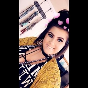 Meet your Posher, Meagan